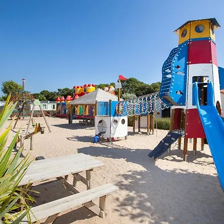Campsite Mobile Homes By Kelair At Camping Le Littoral *